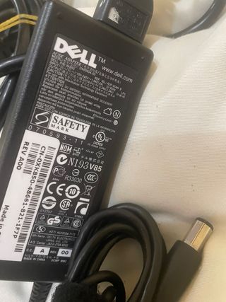 Caricabatterie Dell con punta ottagonale da 7,4 mm