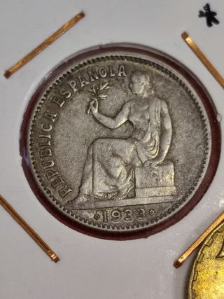 2 Pesetas Plata 1933 y Latón 1937