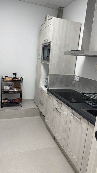 Sala de coworking en alquiler.