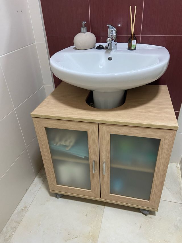 Lavabo completo con mueble y espejo con luz