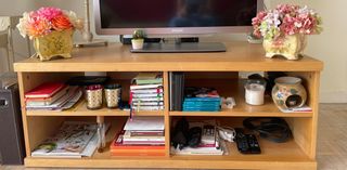 Mueble TV IKEA madera y cristal