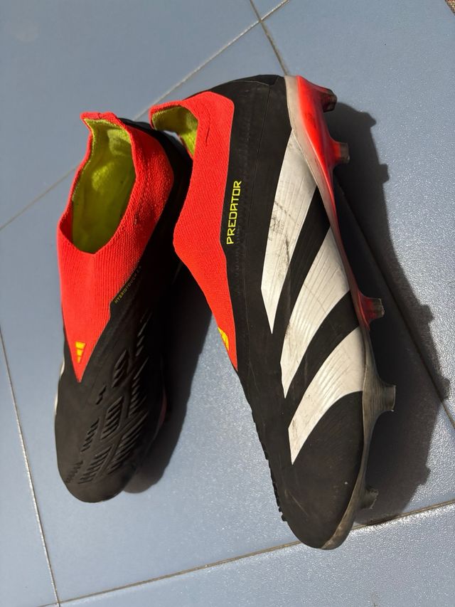 Botas de fútbol Adidas Predator
37,5