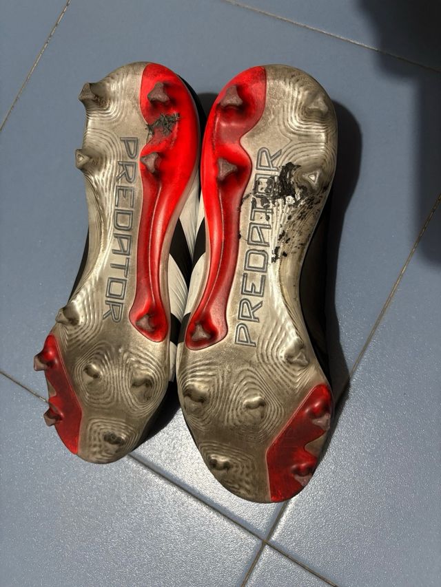 Botas de fútbol Adidas Predator
37,5