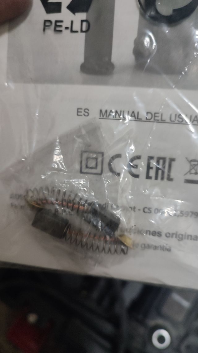 Taladro percutor eléctrico 