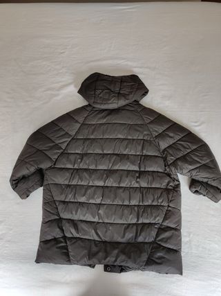 Plumífero niña gris. Talla 10 años

