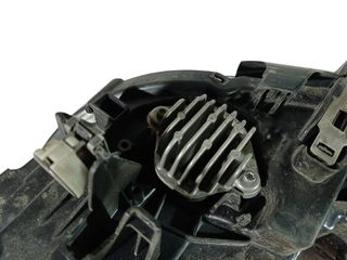 Faro BMW Serie 7 Láser Derecho 7408704