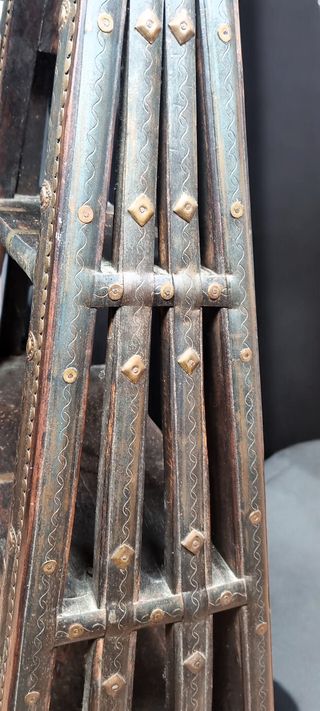 Antigua Estantería India Madera y Metal