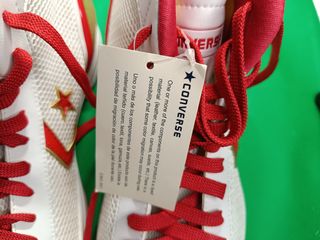 Converse Edición Limitada Blancas y Rojas