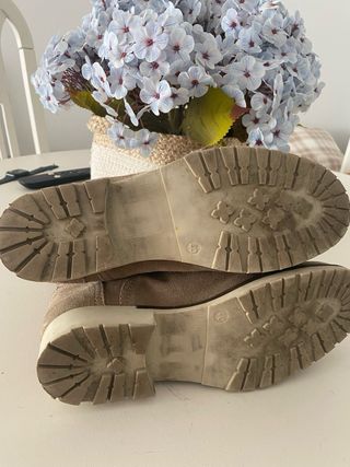 Botas Bimba y Lola ante beige