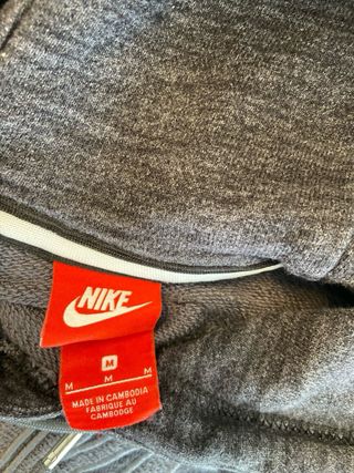 Sudadera Nike Gris con Capucha
