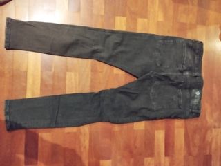 Pantalón vaquero hombre negro roto