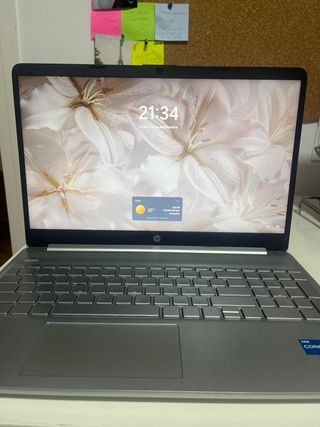 HP Laptop 15s-fq2xxx Plata