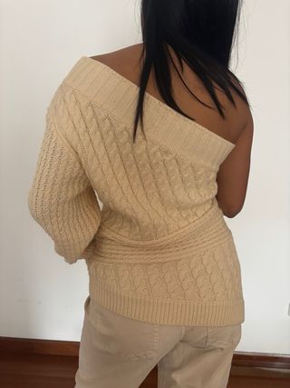 Jersey manga asimétrica punto beige