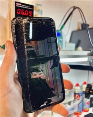 reparación de pantallas, batería y cristal tratras