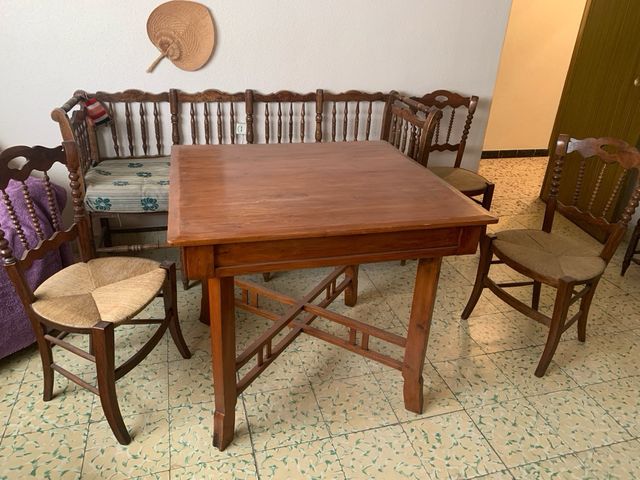 Conjunto mesa, sillas y banca madera