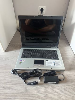 Portátil Acer Aspire 1654WLMi