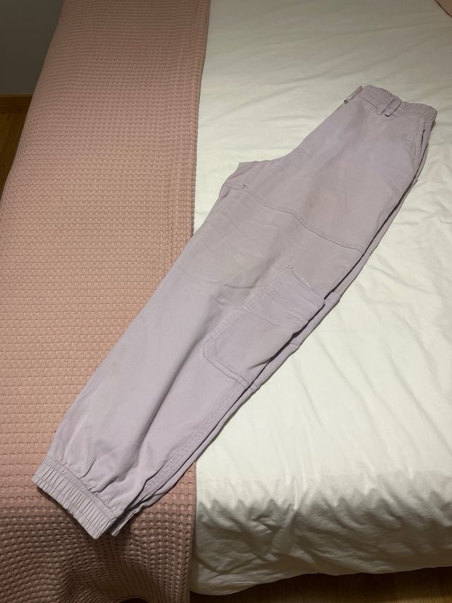 Pantalones cargo lilas