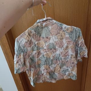 Camisa Crop Manga Corta Estampada Talla S 