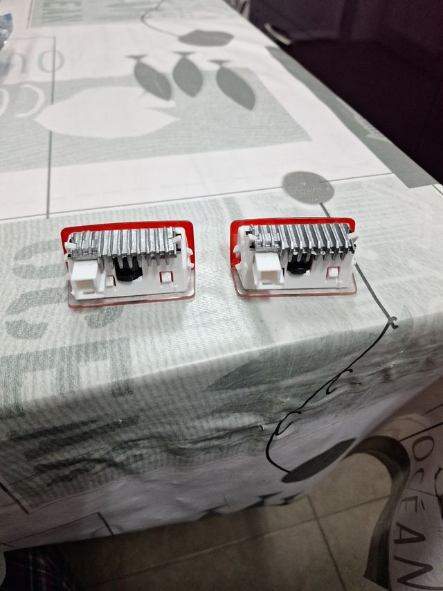 Proyectores Logo Puerta Mercedes