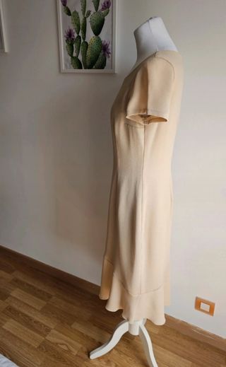 Conjunto falda y camisa beige mujer