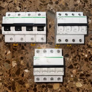 Interruptor Diferencial Schneider Eléctrico