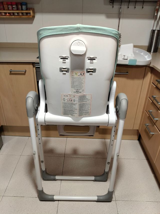 Trona evolutiva Jane color verde menta multiposici