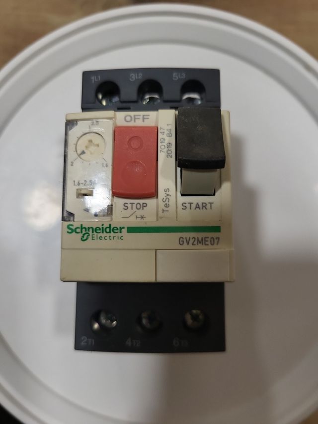 Disyuntor Schneider Electric GV2ME07