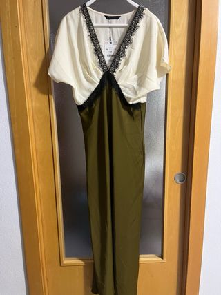 Vestido Zara satén con puntilla