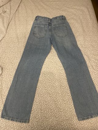 Pantalón vaquero con pedrería