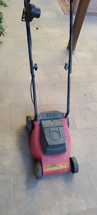 Cortacésped Central Park CPE 330