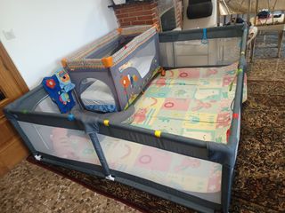 Parque infantil bebé