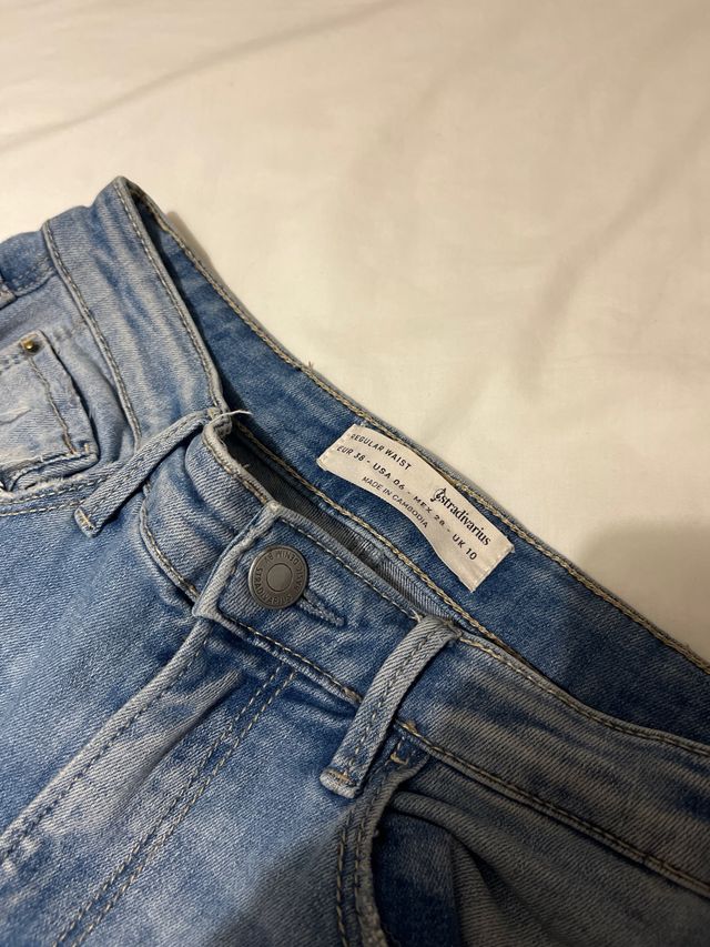 Vaqueros pitillo desgastados