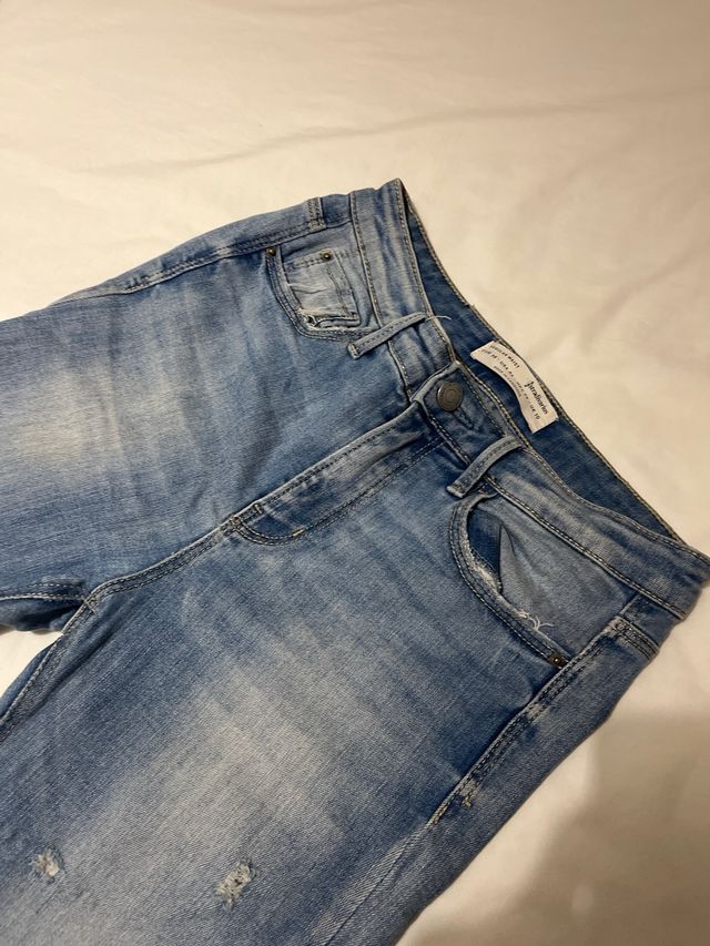 Vaqueros pitillo desgastados