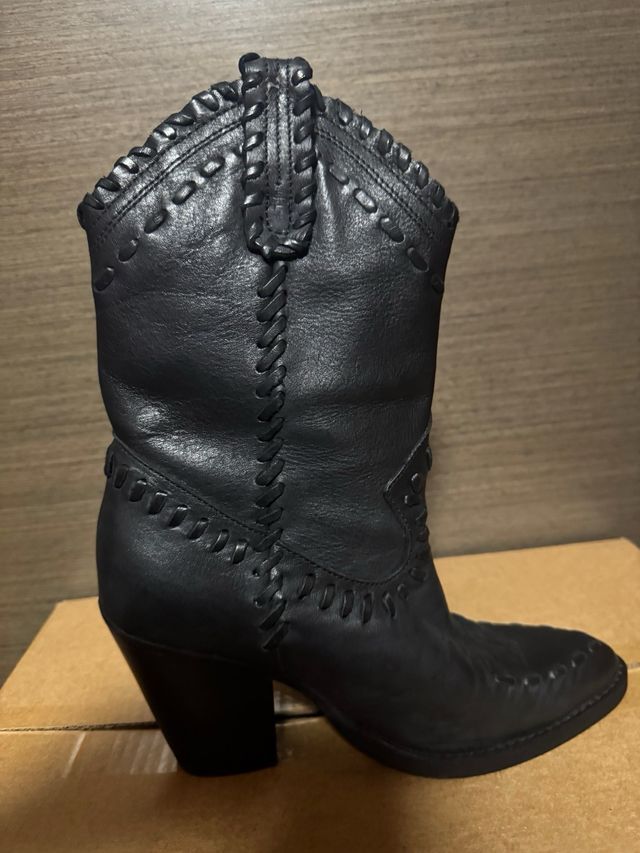 Botines Cowboy de piel Mango