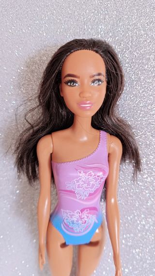 Barbie nadadora con aletas