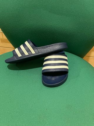 Chanclas Adidas Azul y Blanco