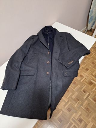 Se venden abrigos,chaquetas, cazadoras...