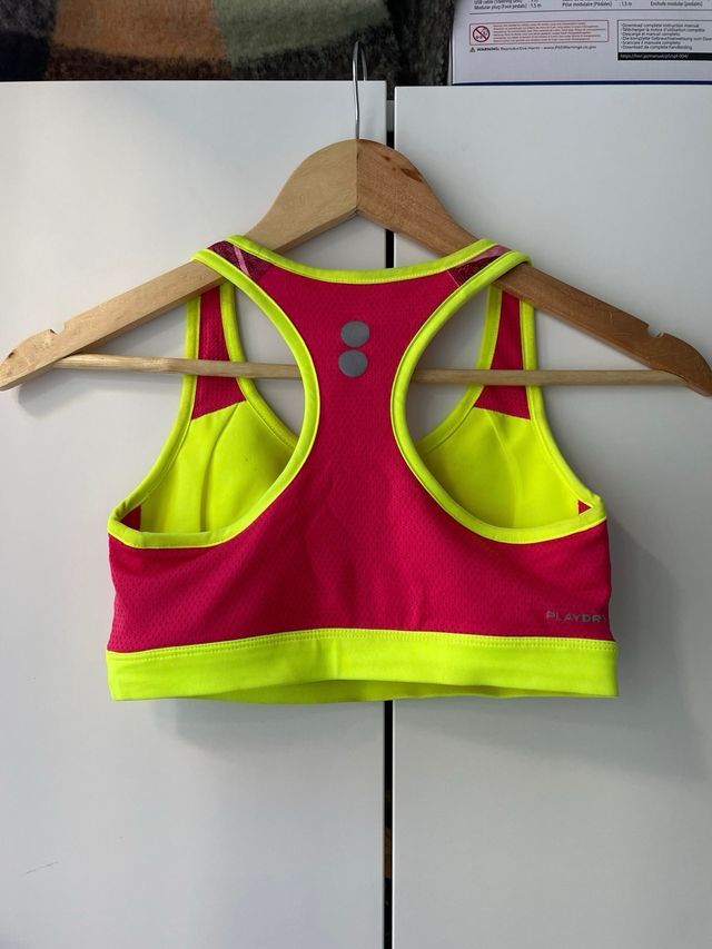 Top deportivo Reebok 