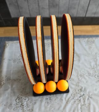 Soporte Palas Ping-Pong y Pelotas