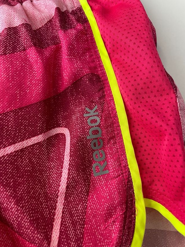 Shorts deportivos Reebok 