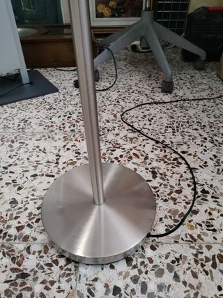 LÁMPARA DE PIE METÁLICA 2 FOCOS