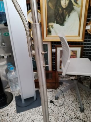 LÁMPARA DE PIE METÁLICA 2 FOCOS