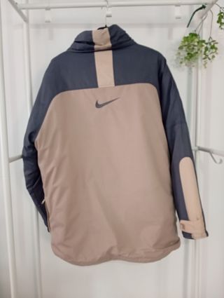 Abrigo Nike Hombre Beige y Gris
