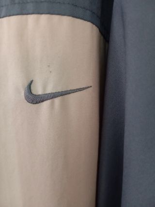 Abrigo Nike Hombre Beige y Gris