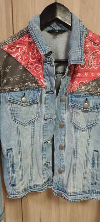 Chaqueta vaquera con parches