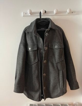 Cazadora de paño, tipo sobrecamisa gris,