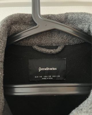 Cazadora de paño, tipo sobrecamisa gris,