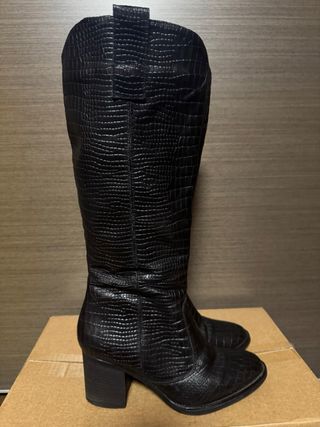 Botas altas de piel 
