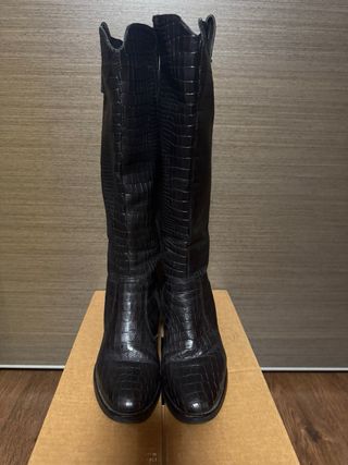Botas altas de piel 
