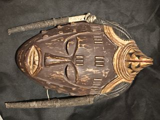 Máscaras africanas de madera tallada